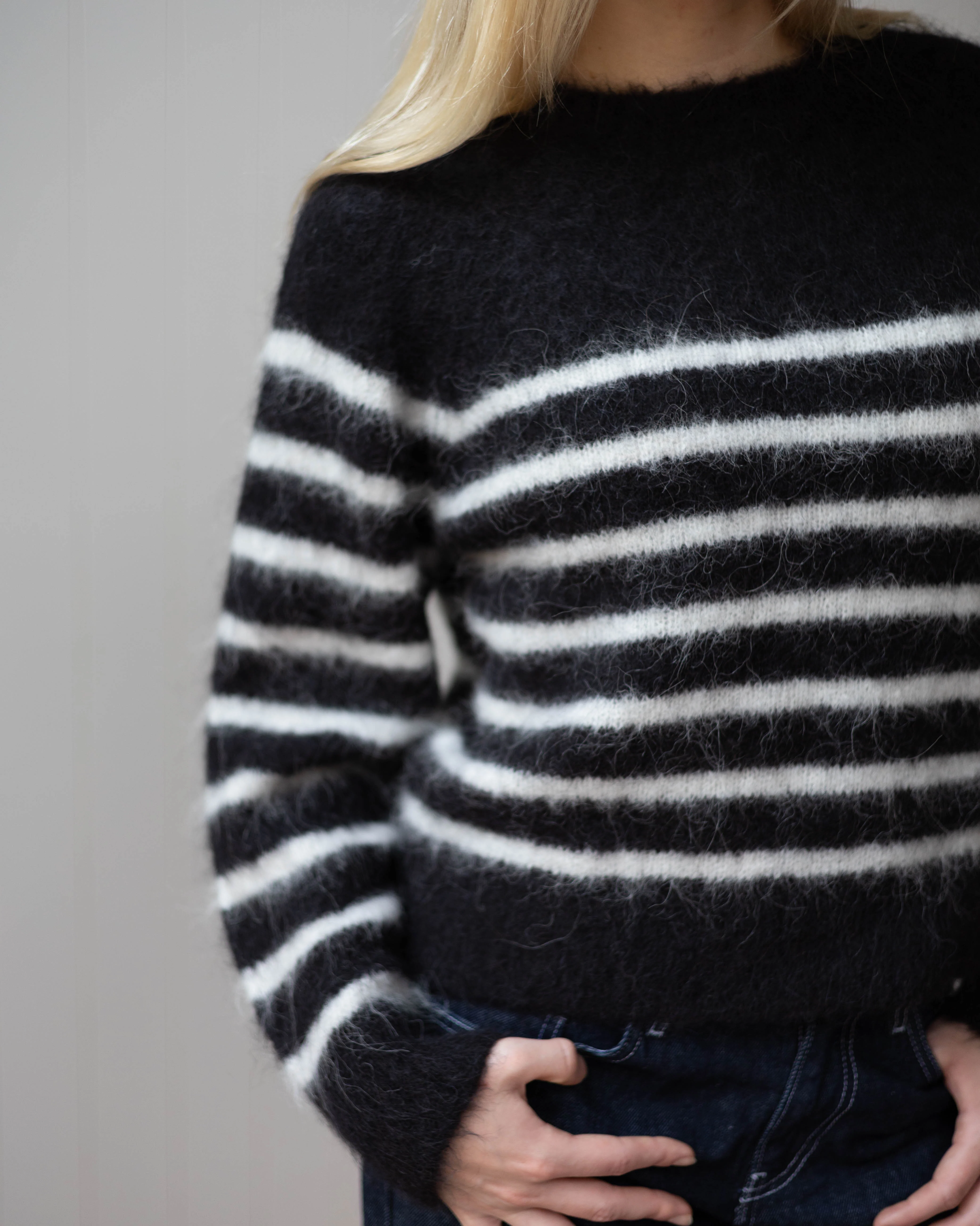 Cara Jumper - Black & White - Image 15