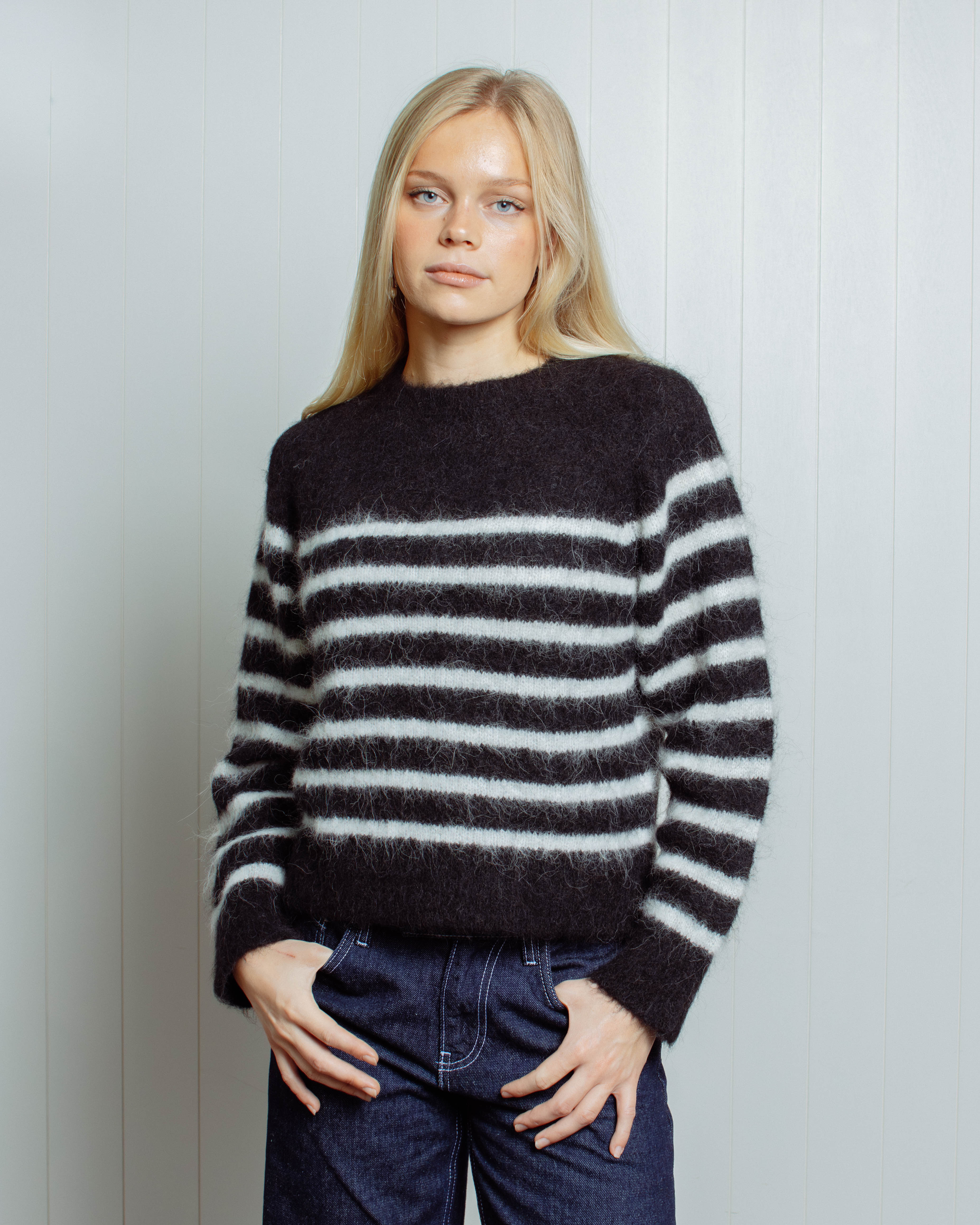 Cara Jumper - Black & White - Image 9