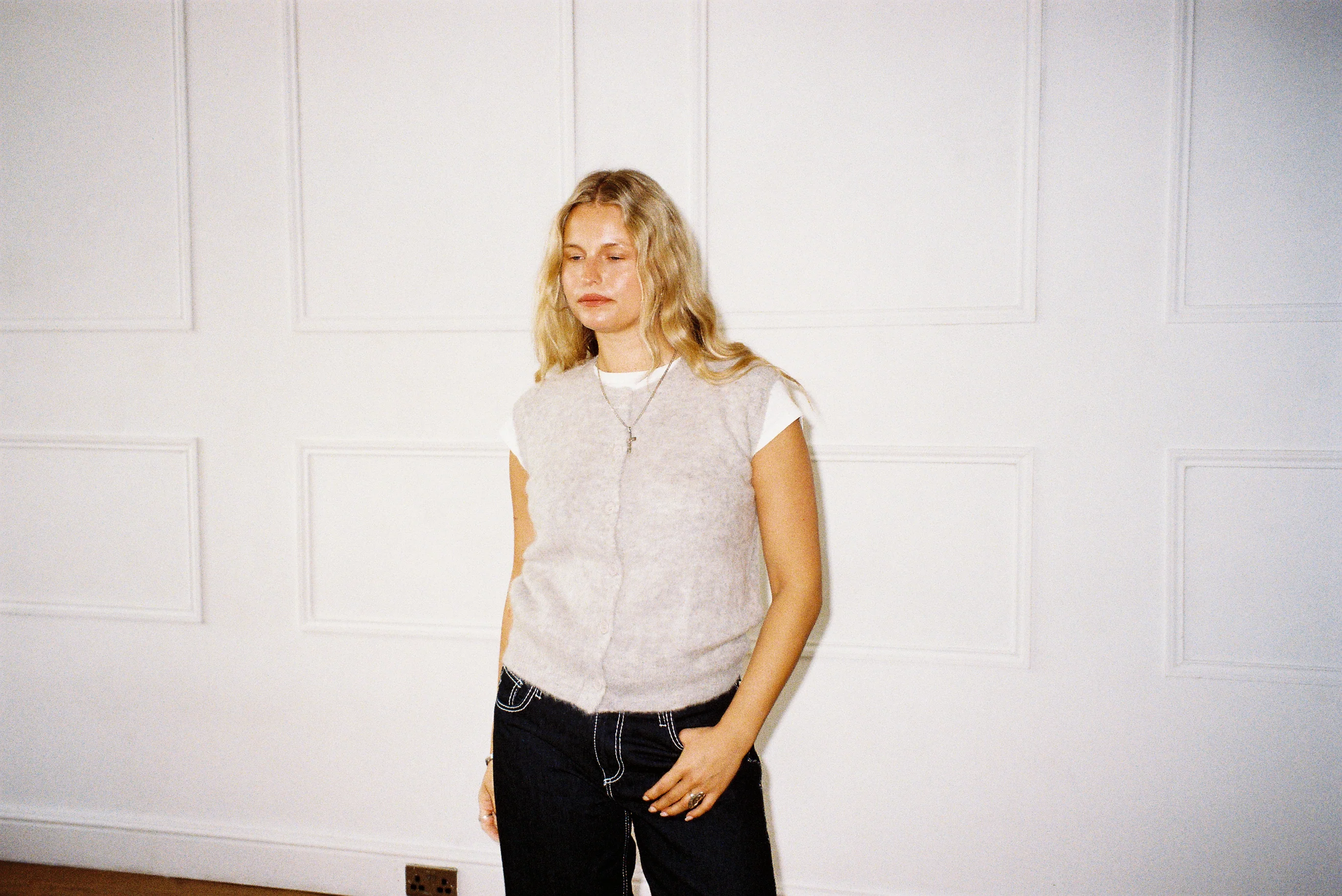 Knit Vest - Light Grey - Image 9